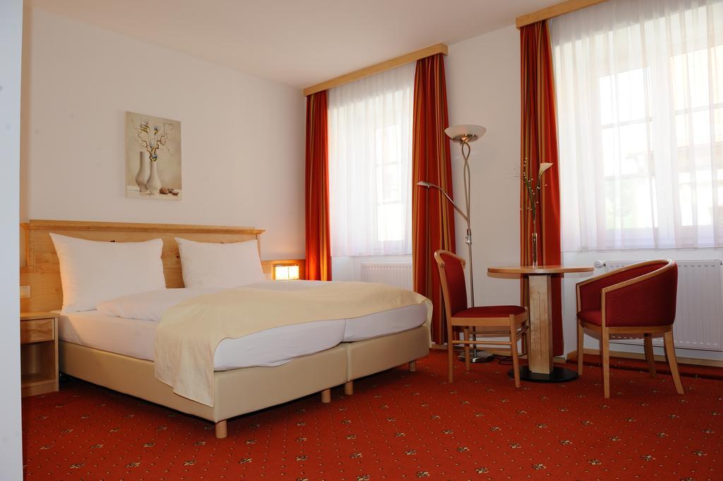 Hotel-Gasthof-Fleischerei - Zur Alten Post Schwanberg Room photo